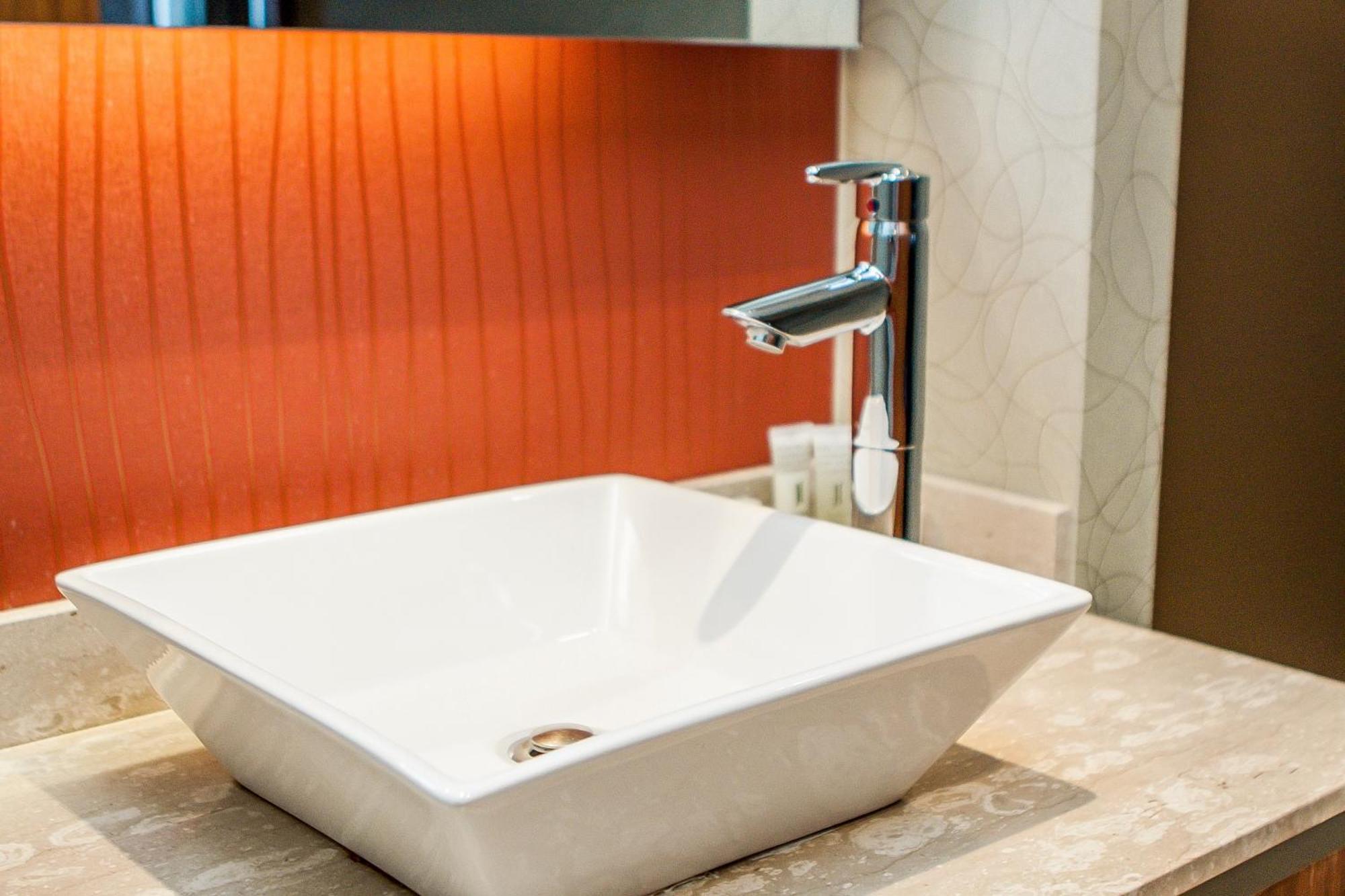 Superior Room with 1 king bed,769522864:JPEG